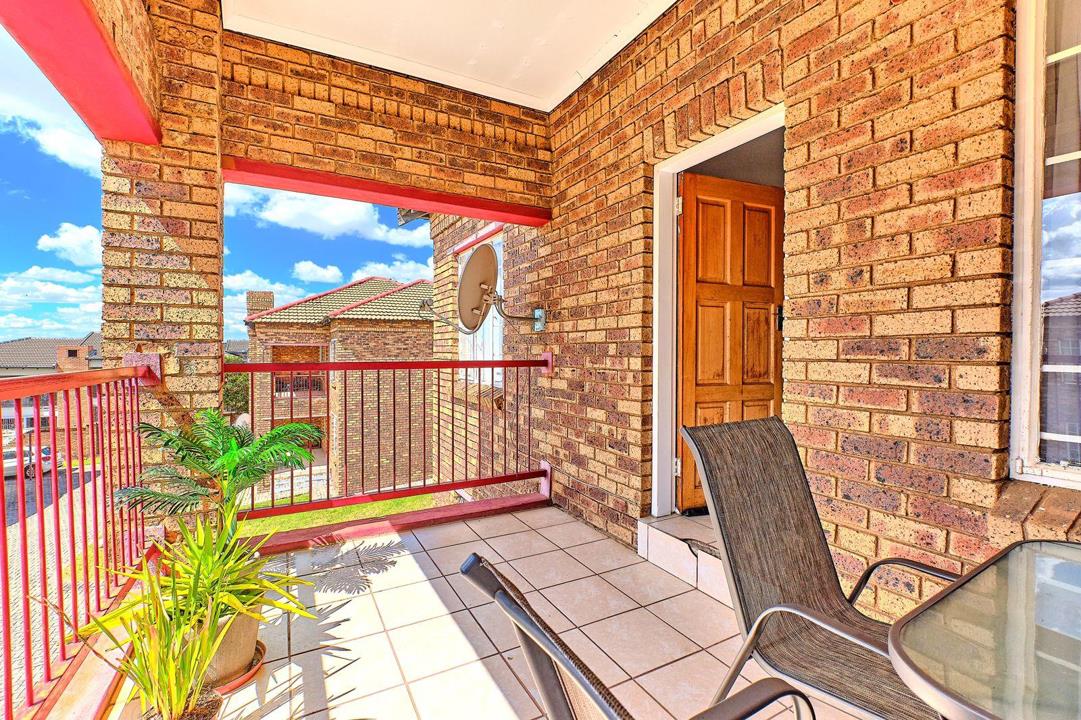 2 Bedroom Apartment / Flat for Sale in Erand Gardens Kago M Real